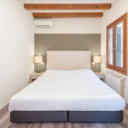 Отель Casanova Ai Tolentini 3*