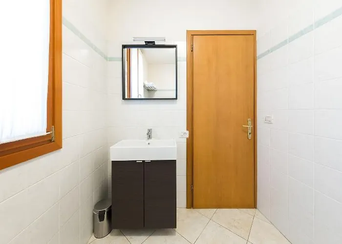Hotel B And B Casanova Ai Tolentini 3*