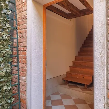 B And B Casanova Ai Tolentini 3* Venice