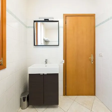 Hotell B And B Casanova Ai Tolentini 3*