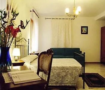 Hotel Casanova Ai Tolentini 3*