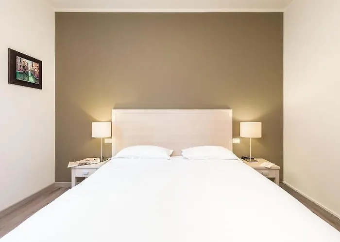 B And B Casanova Ai Tolentini Venedig