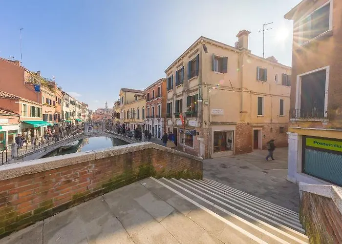 B And B Casanova Ai Tolentini Venedig